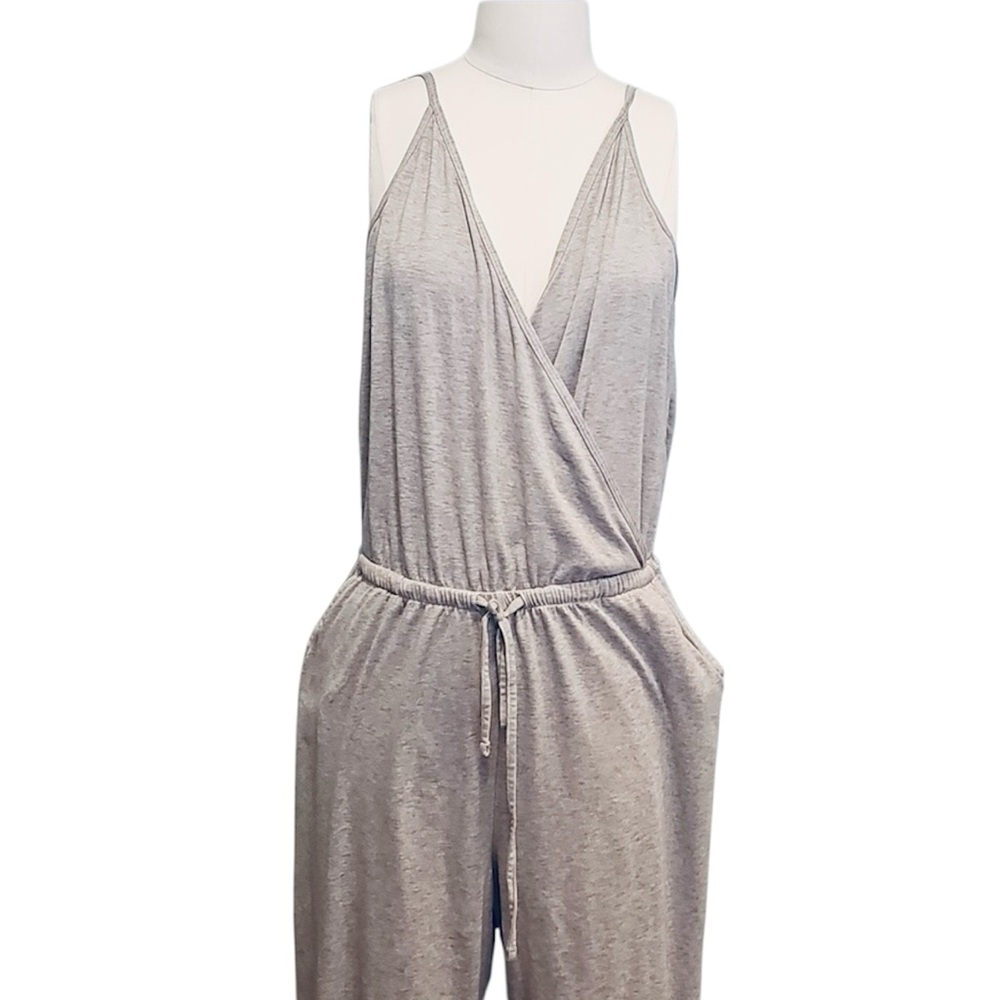 🌺 La Vie En Rose Elegant Gray Women's Jumpsuit, Size L